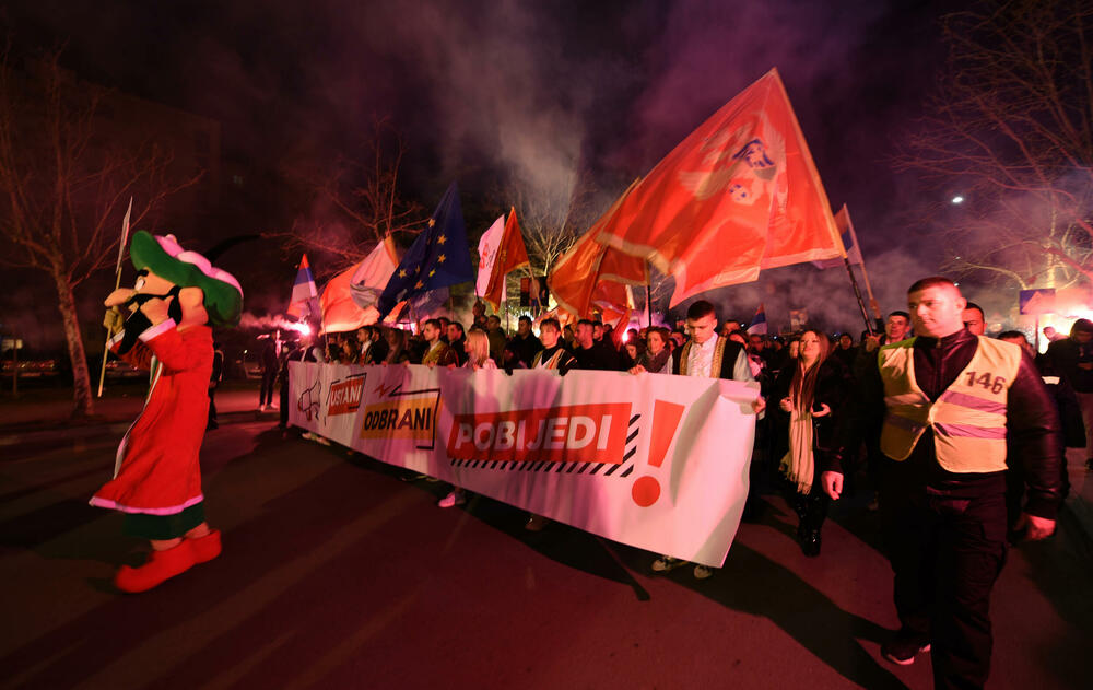 <p>Vidjeli ste da su obavljene konsultacije kod predsjednika države. Na tim konsultacijama bili su predstavnici 43 poslanika. Od njih se 29 zalaže za jedan koncept vlade, osam za manjinsku, a šest nema stav</p>