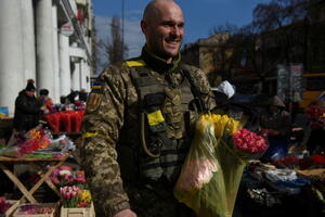 FOTO/VIDEO Dan žena u Ukrajini