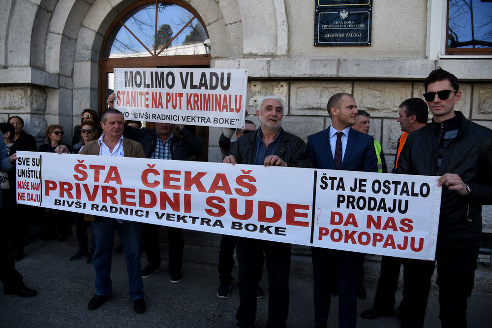 Radnici se okupili 75. put: sa jučerašnjeg protesta, Foto: Luka Zekovic