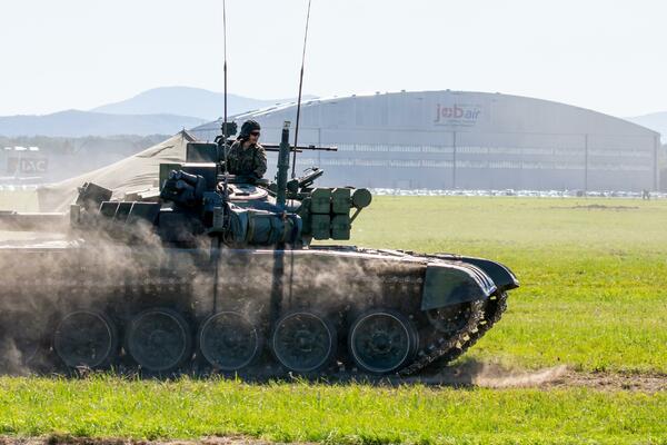 Češka poslala tenkove T-72 i borbena vozila pješadije u Ukrajinu?