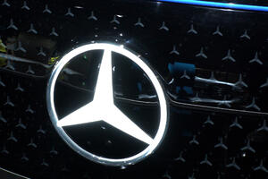 Mercedes povukao 341.000 vozila zbog opasnosti od požara