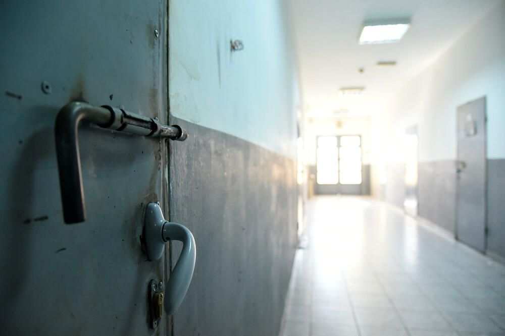 Vođe zatvorenicima plaćaju advokate i pružaju zaštitu (ilustracija): Detalj iz  spuškog zatvora, Foto: Boris Pejović