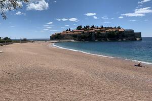 „Sveti Stefan” zatvoren, plaže neuređene