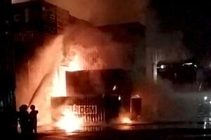 Bangladeš: Broj stradalih u velikom požaru u skladištu za...