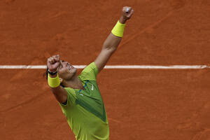 Nadal: Federer mi je čestitao titulu - da li je i Đoković?