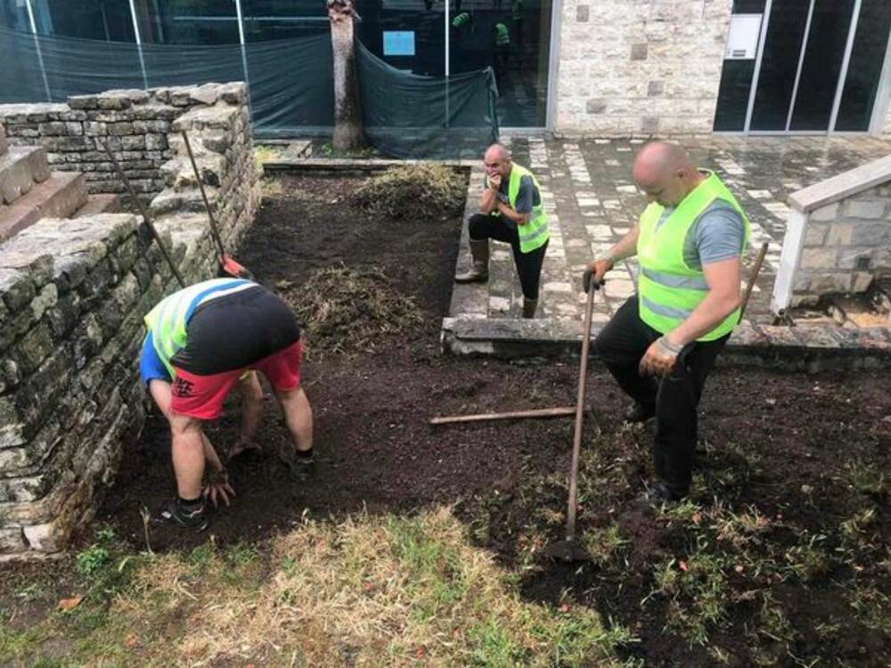 <p>Na osnovu prikupljene dokumentacije izrađena je stručna analiza kulturnog dobra. Predviđena je izrada informativne table sa crtežima i podacima zasnovanim na rezultatima istraživanja<br /> </p>