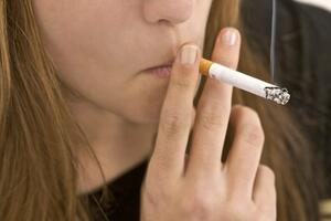 Upozorenje o štetnosti pušenja uskoro možda na svakoj cigareti u...