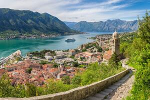 Kotorske bedeme posjetilo gotovo 40.000 turista za više od tri...