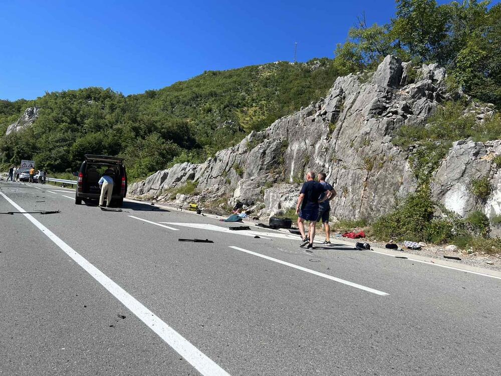 <p>Nakon višečasovnog prekida, saobraćaj je pušten.</p>