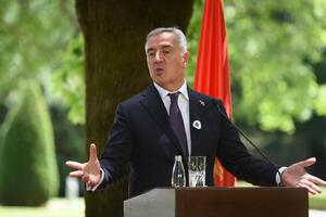 Đukanović: Otvaranje pregovora o članstvu s Albanijom i Sjevernom...