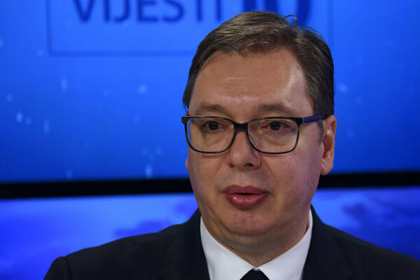 Vučić: Sankcije Rusiji samo ako nam nad glavom bude visio...