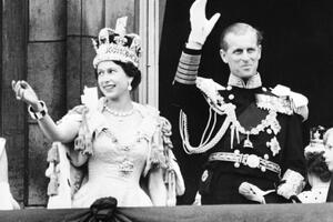 Vladavina Elizabete Druge: Lice monarhije koje se neprestano...