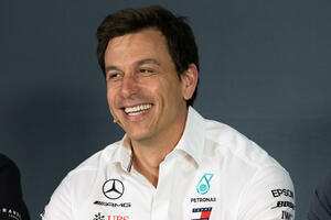 Direktor Mercedesa o odluci Hamiltona: Ne znam da li je tajming...