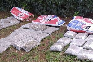 UP: Pretresena kuća u Tuzima zaplijenjeno 35 pakovanja marihuane i...