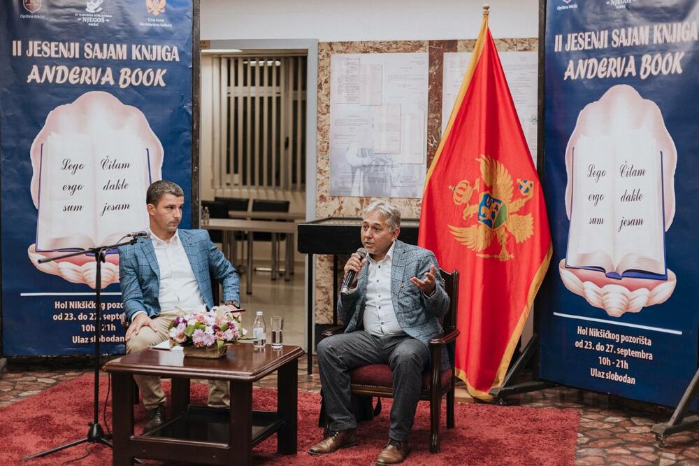 Ruždija Sejdović na Anderva sajmu knjiga, Foto: Narodna biblioteka Njegoš