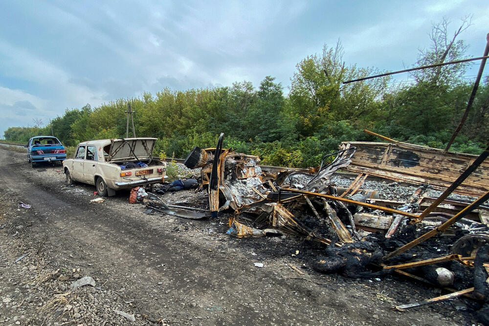 Posljedice vojnog udara na konvoj civila u oblasti Harkova, Foto: Reuters