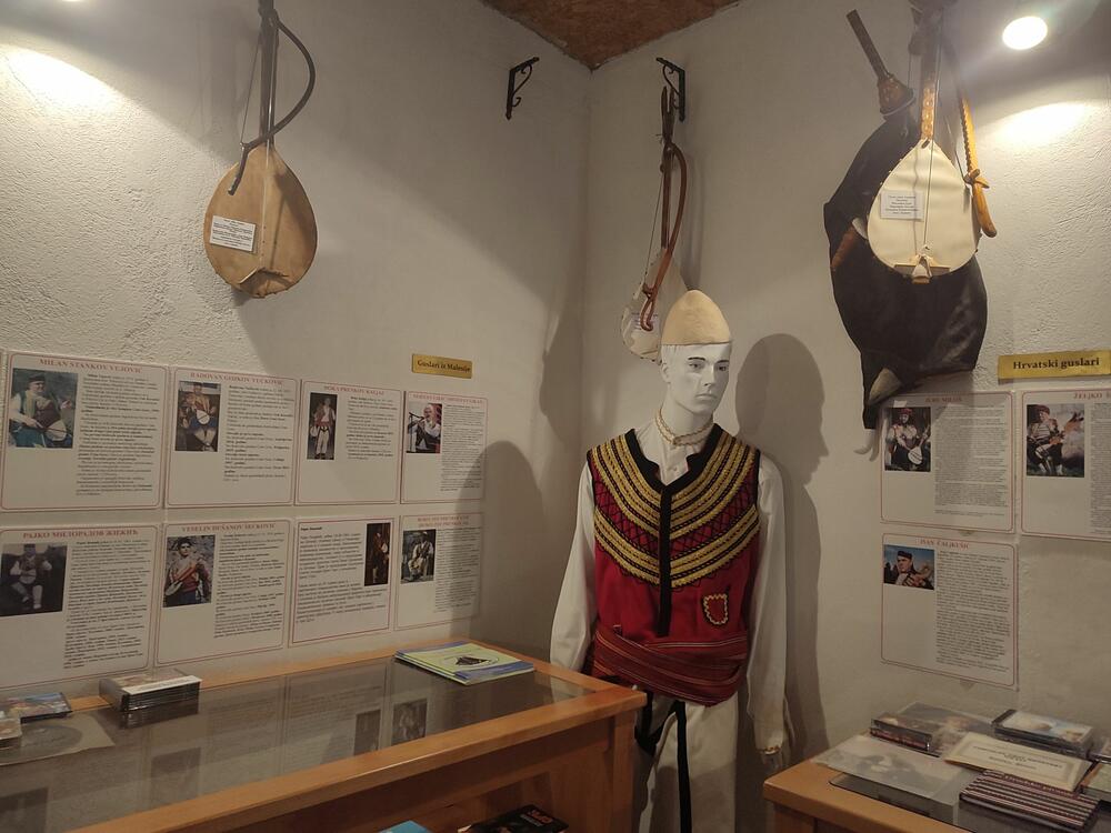 <p>Gradnja muzeja je trajala punih 12 godina, izloženi eksponati iz Crne Gore, Srbije, BiH, Hrvatske i Albanije</p>