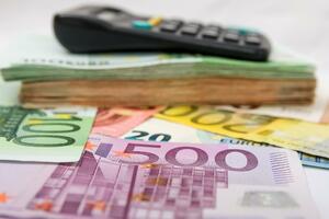 Četiri regulatora planiraju da potroše 7,7 miliona eura