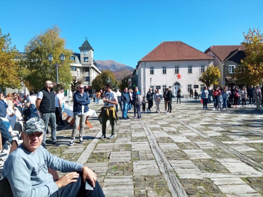 <p>Posjetioci su mogli da degustiraju jela tradicionalne kuhinje tog kraja</p>