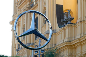 Mercedes-Benz se povlači s ruskog tržišta