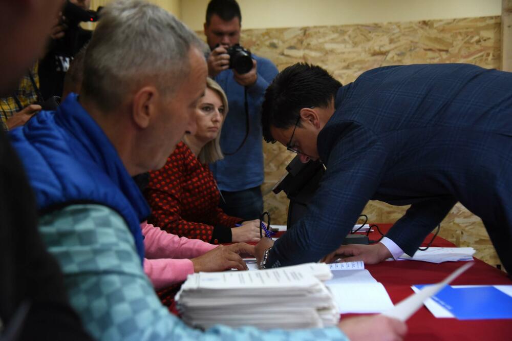 Izbore u Podgorici osporava Svetosavska lista: Sa biračkog mjesta, Foto: BORIS PEJOVIC