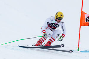 Teška povreda i kraj sezone za austrijskog skijaša: Franc slomio...
