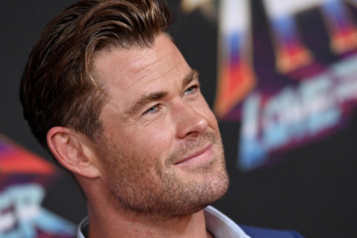 Chris Hemsworth Announces Break From Acting Due to Alzheimer's  Predisposition