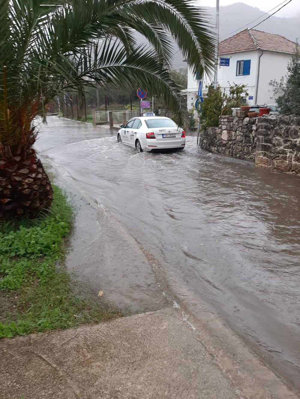 <p>Očekuje se da će najveći nivo plime početi polako da opada</p>