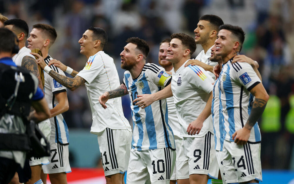 <p>Argentina je u finalu Svjetskog prvenstva, nakon ubjedljive pobjede nad Hrvatskom 3:0.</p>