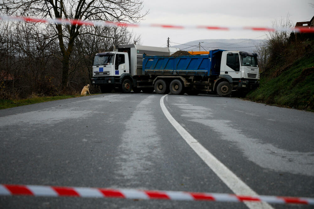 Sa nedavne blokade u sjevernom dijelu Mitrovice, Foto: Reuters