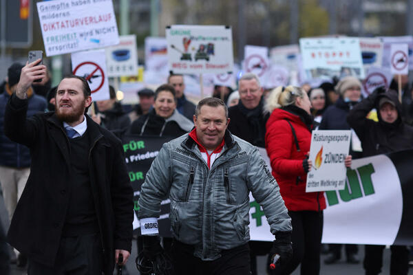 Putinovi agenti u misiji da okrenu Njemce protiv Ukrajine