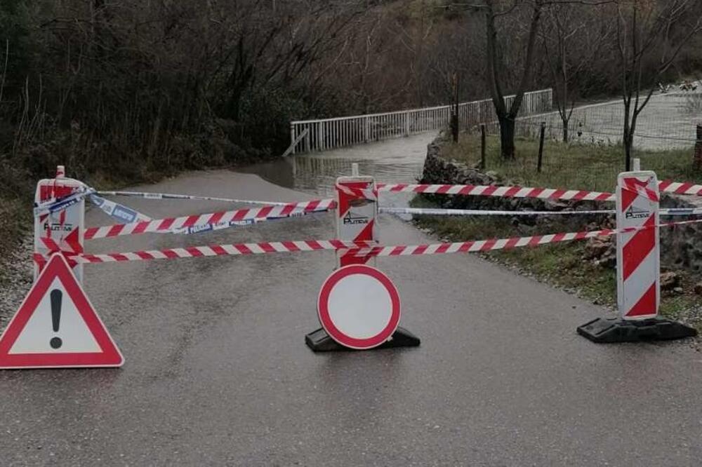 Zabrana na mostu Širalija, Foto: Podgorica.me