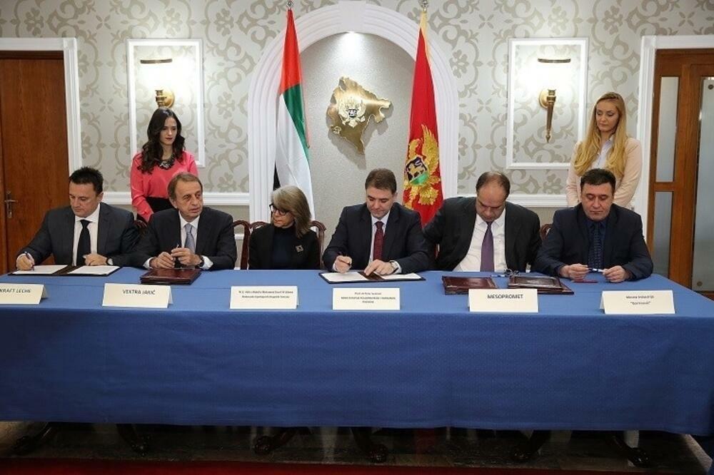 Sa potpisivanja ugovora o kreditu iz Abu Dabi fonda, Foto: Vlada Crne Gore