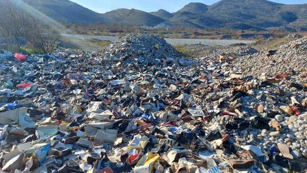 <p>Terenskim i patrolnim obilaskom uočene velike količine otpada na nekoliko lokacija</p>