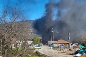 Stanovnici naselja Lovanja zapalili otpad uprkos jakoj buri