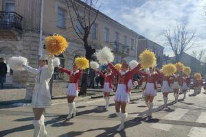 Mimoza i mažoretke ponovo u Nikšiću