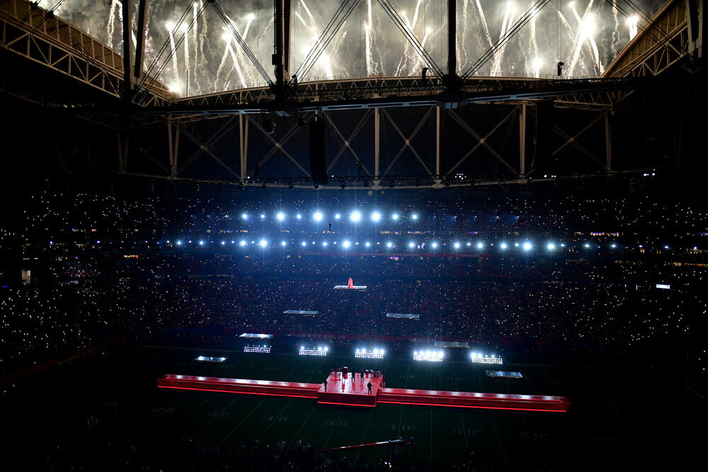 <p>Pjevačica je u pauzi sportskog finala Superboul trijumfovala u svom dugo očekivanom povratku na scenu, što je iskoristila da svijetu objavi drugu trudnoću.</p>