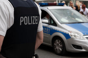 Stotine policajaca u Njemačkoj osumnjičeno za ekstremizam