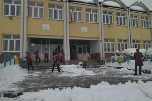 Osnovne škole u Pljevljima danas ne rade zbog snijega
