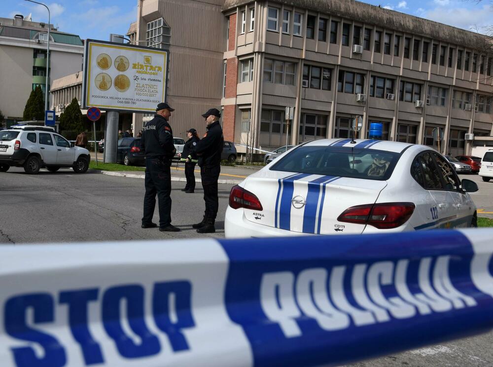 <p>Mladen Bulatović (39) stradao nakon što je na ulazu zgrade aktivirao ručnu bombu</p>