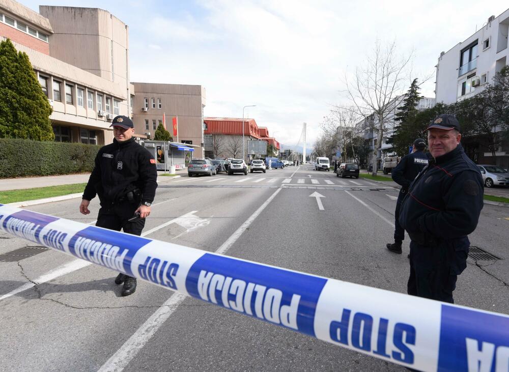 <p>Mladen Bulatović (39) stradao nakon što je na ulazu zgrade aktivirao ručnu bombu</p>