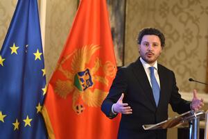 Abazović: Prvomajska poruka za region - borite se protiv korupcije...