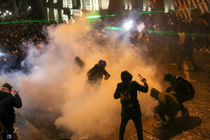 Policija koristi suzavac da rastjera demonstrante u Tbilisiju