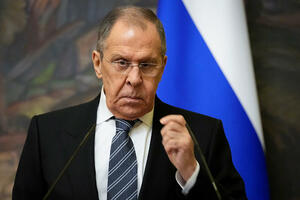 Lavrov: Susjedi Rusije da shvate da je opasno svrstavanje sa SAD