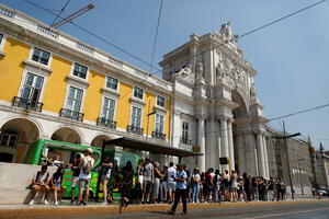 U Lisabonu skup nekoliko hiljada ljudi koji traže povećanje plata