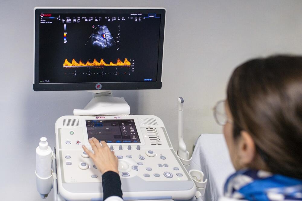 Porodilištu bolnice na Cetinju doniran je krajem godine ultrazvučni aparat, Foto: Dejan Lopičić