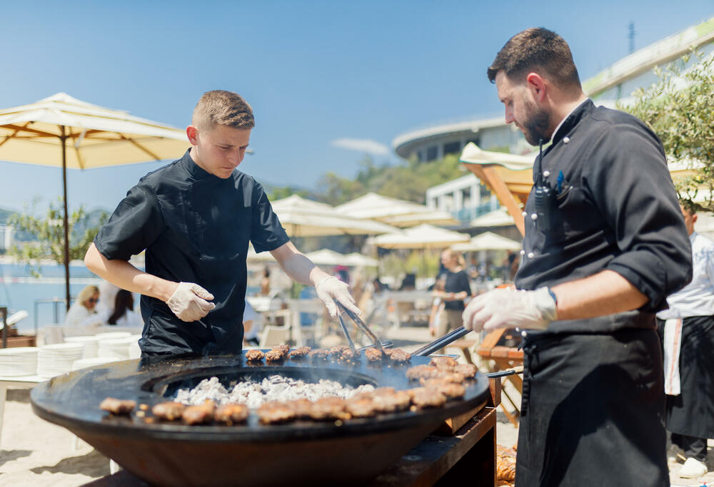 <p>Započnite ljetnju sezonu sa porodicom i prijateljima uz, već tradicionalan, prvomajski roštilj na Dukley plaži.</p>