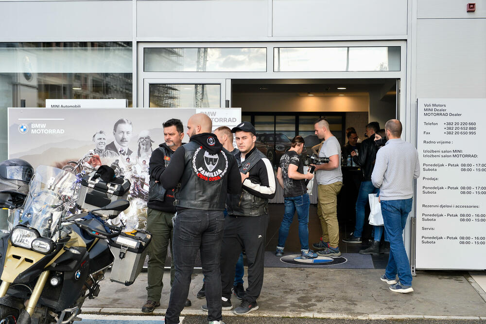 <p><em>Nakon dvanaest godina od otvaranja BMW i Mini prodajno – servisnog centra, danas je u Podgorici otvaren BMW Motorrad salon.</em></p>