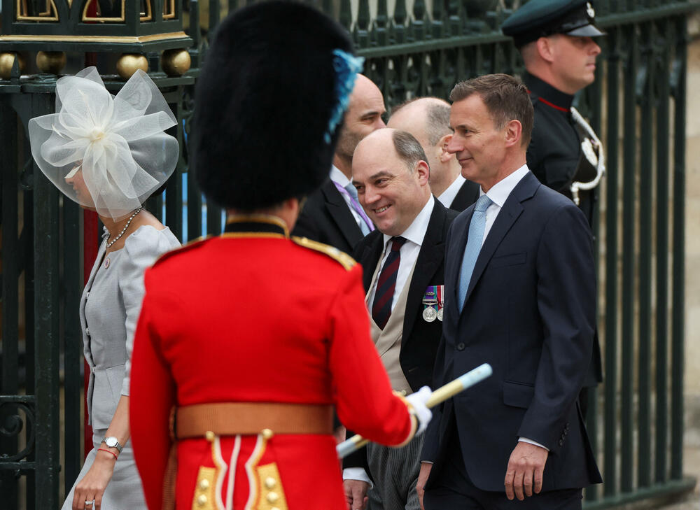 <p>"God Save the King!" (Bože čuvaj kralja) rekao je nadbiskup Kenterberija Džastin Velbi, glavni veledostojnik Anglikanske crkve</p>