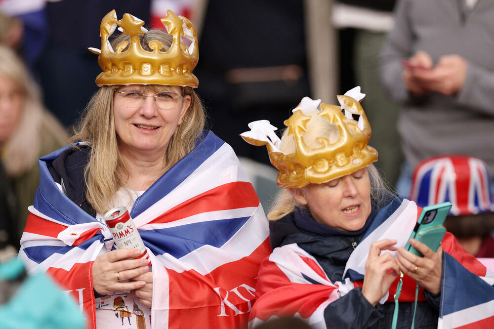 <p>"God Save the King!" (Bože čuvaj kralja) rekao je nadbiskup Kenterberija Džastin Velbi, glavni veledostojnik Anglikanske crkve</p>